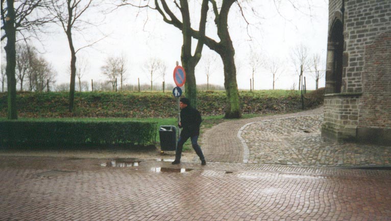 FLUCHT UND VERFOLGUNG